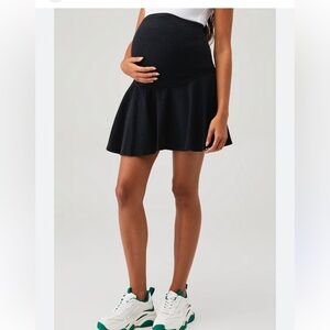 Beyond yoga beyond the bump Spacedye Hot Shot
Maternity Circle Skort small